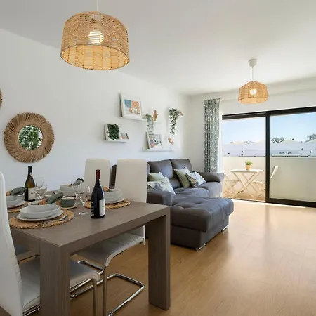 Prime Location, Pool, Free Parking Lejlighed