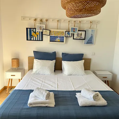 Apartment 2 Minutes To Island Ferry, Pool, Private Parking