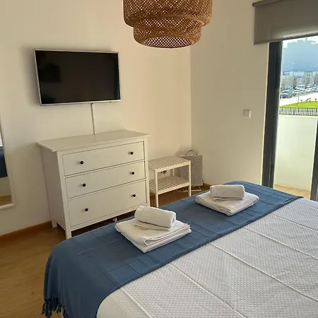 2 Minutes To Island Ferry, Pool, Private Parking Olhao